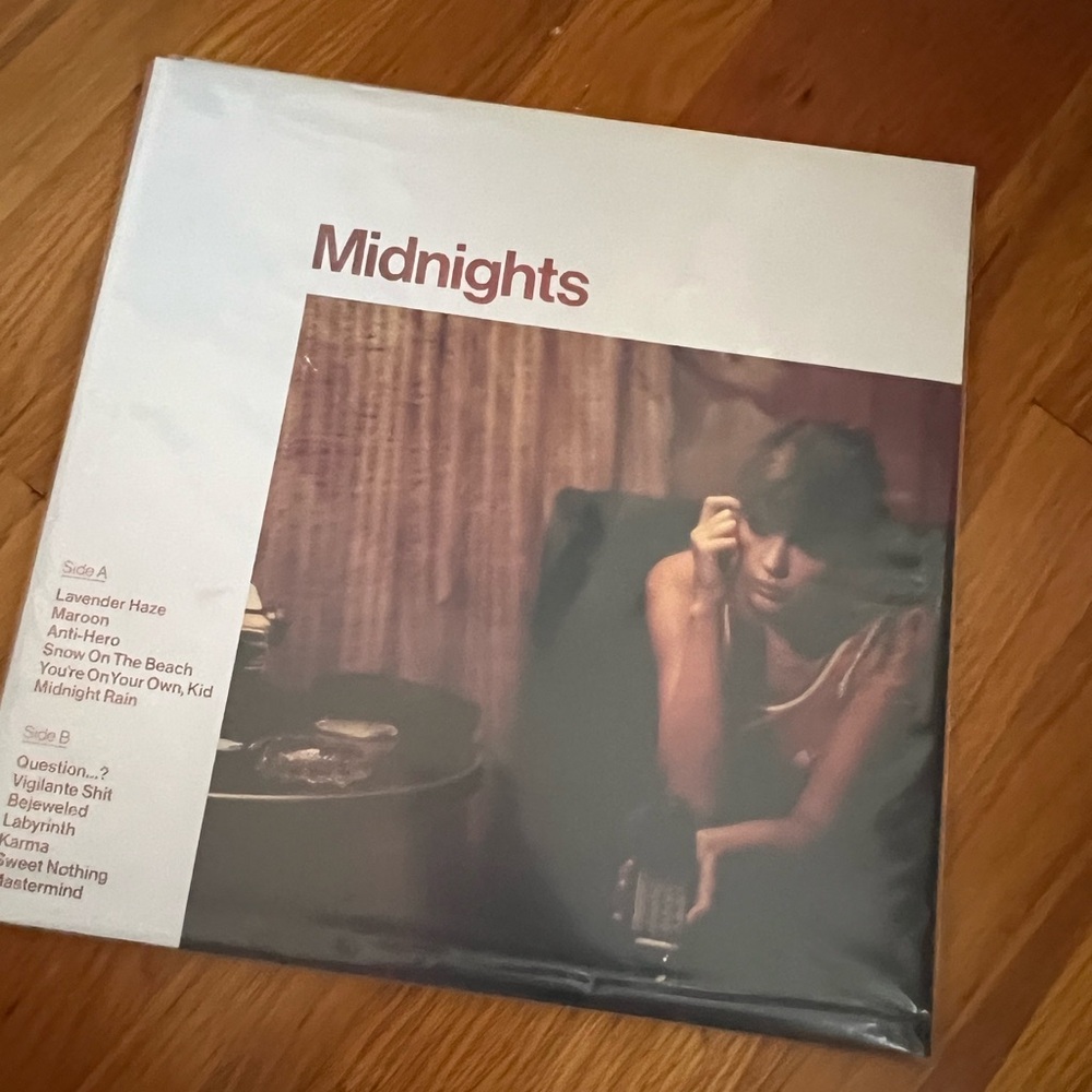 Signed Taylor Swift Midnights Vinyl - Picture 2 of 4